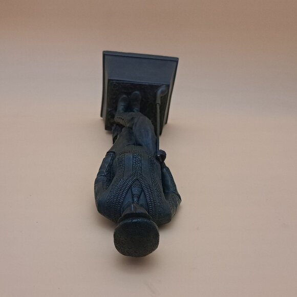 Crosa Male Golfer Statue - Picture 6 of 11